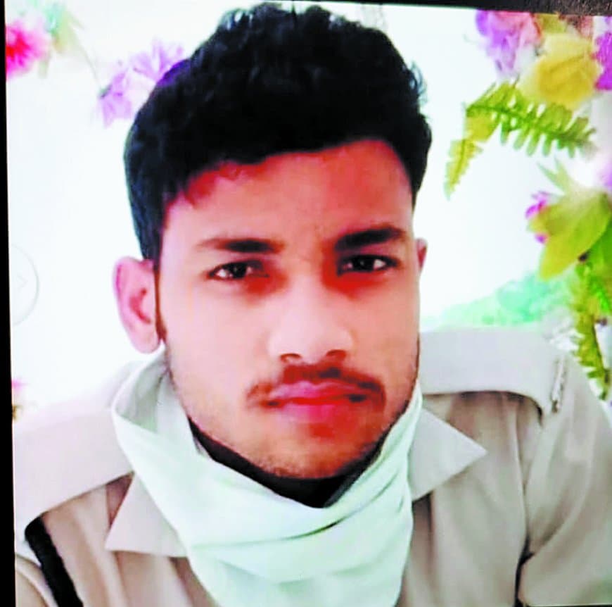 मवेशी लदे ट्रक से वसूली आरोप में आरक्षक लाइन अटैच हुआ