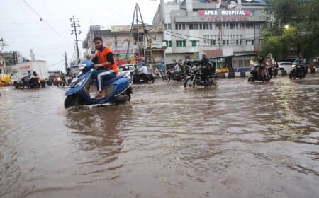 मध्य प्रदेश में मानसून की जोरदार वापसी, उज्जैन में शिप्रा उफान पर, छतरपुर में आकाशीय बिजली से दो की मौत