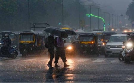 भारत: उत्तराखंड में भू-स्खलन, 1000 लोग फंसे... यूपी में 19 लोगों की मौत और  मध्यप्रदेश भी तरबतर