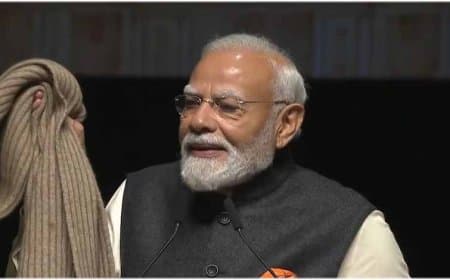 प्रधानमंत्री नरेंद्र मोदी बोले- मैं 25 साल पहले भी न्यूजीलैंड आया था कीवी शख्स का दिया वो मफलर आज भी मेरे पास