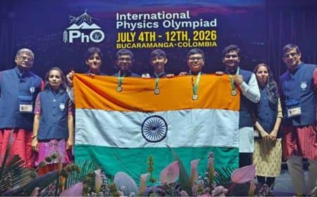 भारत का गोल्डन पंच... इंटरनेशनल फिजिक्स ओलंपियाड में मध्यप्रदेश सहित 5 राज्यों के छात्रों ने जीते 5 स्वर्ण पदक