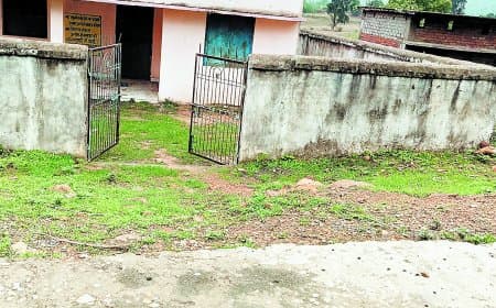 दो वर्षों से बंद आंगनबाड़ी केंद्र, अब नोटिस से विभागीय निगरानी पर उठे गंभीर सवाल