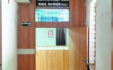 अतिक्रमण कार्रवाई पर प्रशासन घिरा, ग्रामीण ने एसडीएम पर मनमानी और प्रक्रिया उल्लंघन के आरोप लगाए
