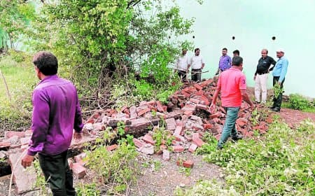 मुक्तिधाम मार्ग से हटा अतिक्रमण, निगम की कार्रवाई से नागरिकों को बड़ी राहत मिली आखिर