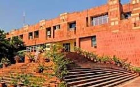 NEET Paper Leak: JNU ने छात्रों और शिक्षकों के लिए जारी की एडवाइजरी, जंतर मंतर जाने पर रोक और सोशल मीडिया पर दी सख्त चेतावनी
