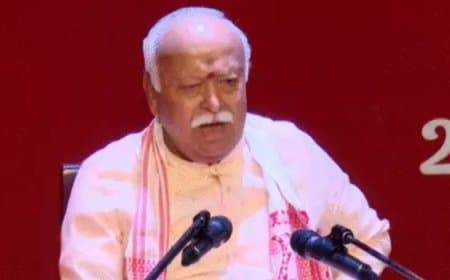 RSS Chief Mohan Bhagwat Statement: नई पीढ़ी को दें 'डिक्टेशन' नहीं 'डिस्कशन' का माहौल, मोहन भागवत ने दिए बड़े संकेत