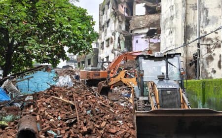महाराष्ट्र: भिवंडी में चार मंजिला बिल्डिंग गिरी... सात लोगों की मौत...एनडीआरएफ ने महिला को सुरक्षित निकाला 