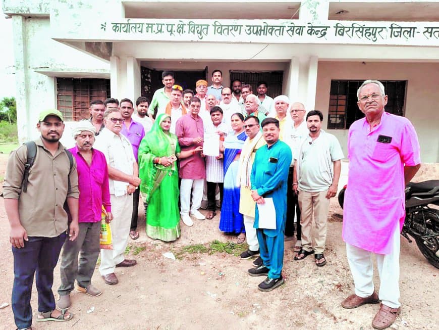 बारिश से पहले मेंटेनेंस के दावे फेल, बिजली कटौती से ग्रामीण परेशान