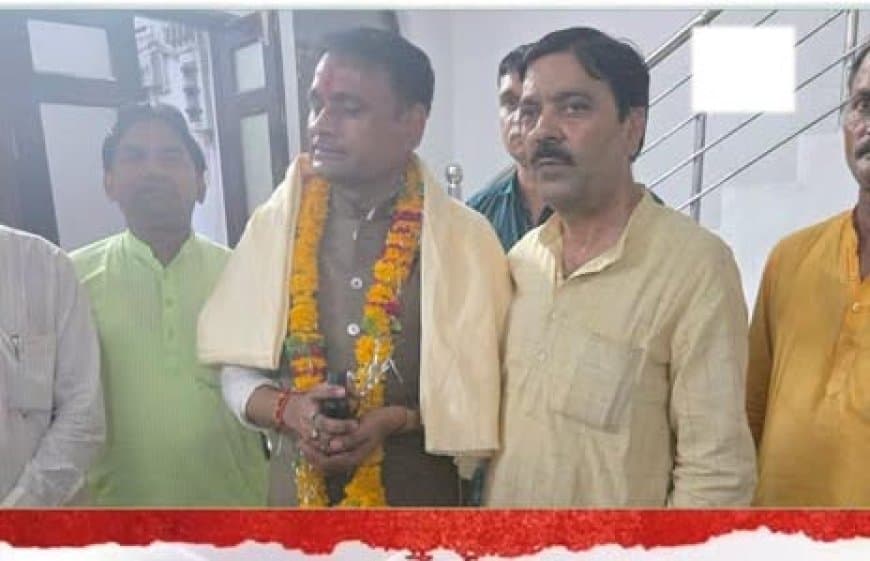 दतिया उपचुनाव में होगा खेला! टिकट कटने से नाराज कांग्रेस के नायक से बंद कमरे में मिले भाजपा के तिवारी