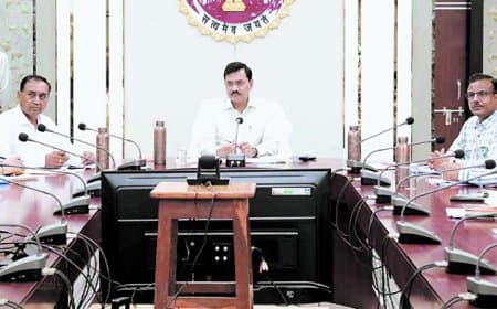 रीवा संभाग में निर्माण कार्य समयसीमा में पूरे करें, लापरवाह ठेकेदारों पर सख्त कार्रवाई होगी जल्द