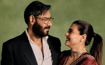 काजोल@52.. अजय देवगन और तनीषा ने बधाई, खास अंदाज में लुटाया प्यार