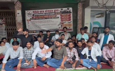 Nursing Students Protest Bhopal: नर्सिंग छात्रों का भोपाल में धरना, रिजल्ट और स्कॉलरशिप की मांग