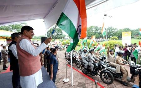 हर घर तिरंगा अभियान राष्ट्रभक्ति का उत्सव:  शौर्य स्मारक से निकली तिरंगा बाइक रैली, मुख्यमंत्री ने दिखाई हरी झंडी
