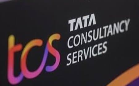 TCS Laptop Monitoring Tool: कर्मचारियों के लैपटॉप में मॉनिटरिंग टूल लगाने पर क्यों उठ रहे हैं सवाल?