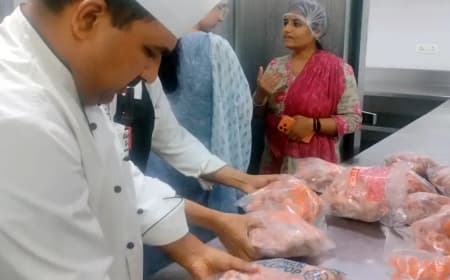 बंसल वन में  बड़ी कार्रवाई: रेस्टोरेंट और बार में एक्सपायरी कोल्डड्रिंक और गंदगी मिलने पर ऑन-स्पॉट जुर्माना
