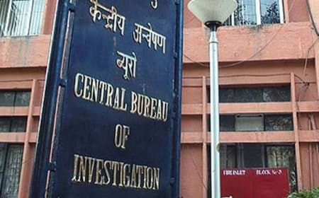 पूर्व फ्लाइंग ट्रेनिंग निदेशक कैप्टन अनिल गिल और 4 कंपनियों पर CBI की FIR, रिश्तेदारों के जरिए खेल का खुलासा