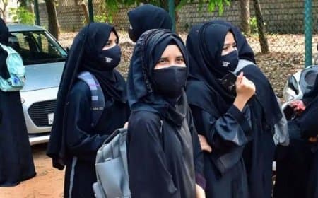इलाहाबाद हाई कोर्ट की दो टूक-स्कूल में स्कार्फ या हिजाब की अनुमति नहीं, सेक्युलरिज्म के लिए यूनिफॉर्म अनिवार्य