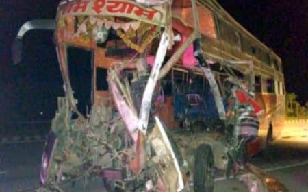 तेलंगाना में भीषण हादसा: बस और ट्रक की टक्कर, छह की मौत... मृतकों में सभी महिलाएं, 12 घायल