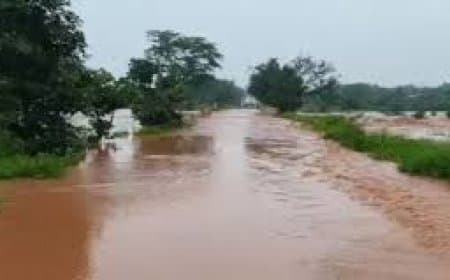मध्यप्रदेश में मूसलाधार बारिश से बाढ़: चित्रकूट में मंदाकिनी उफान पर, सतना-पन्ना में हालात गंभीर और ट्रेनें प्रभावित