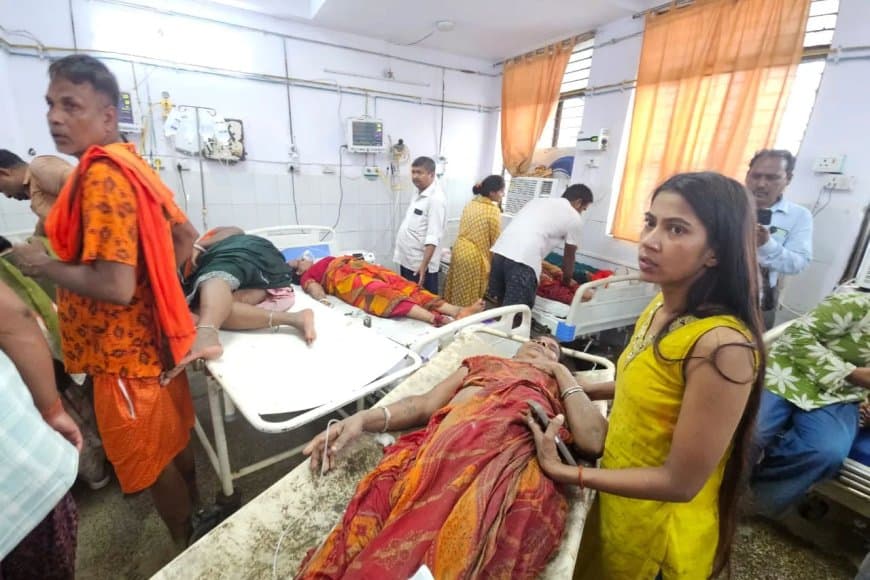 बिहार: लखीसराय के अशोकधाम मंदिर में करंट की अफवाह से भगदड़, आठ महिला श्रद्धालुओं की मौत