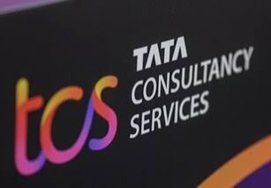 TCS Laptop Monitoring Tool: कर्मचारियों के लैपटॉप में मॉनिटरिंग टूल लगाने पर क्यों उठ रहे हैं सवाल?
