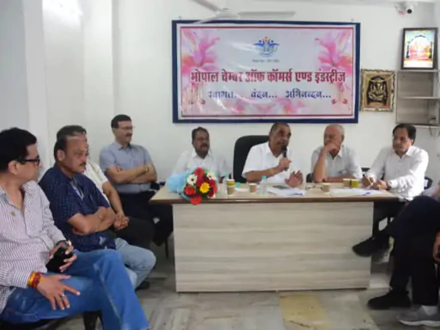 आवासीय क्षेत्रों में सीलिंग कार्रवाई के विरोध में व्यापारी बापू के सामने करेंगे प्रार्थना सभा