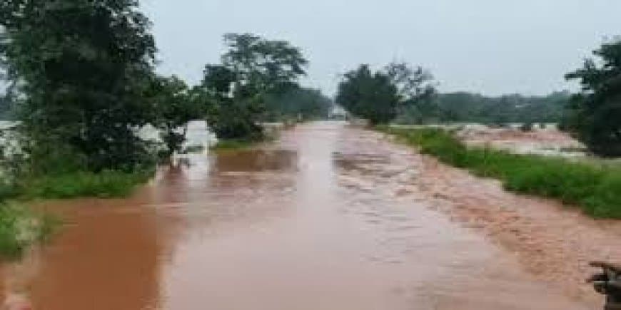 मध्यप्रदेश में मूसलाधार बारिश से बाढ़: चित्रकूट में मंदाकिनी उफान पर, सतना-पन्ना में हालात गंभीर और ट्रेनें प्रभावित