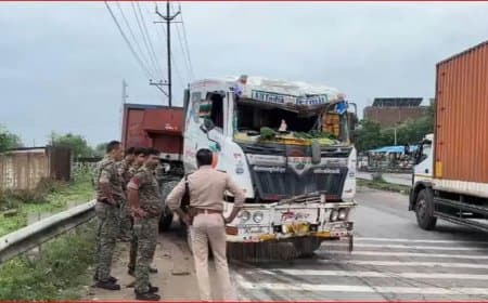 मुरैना में भीषण हादसा: कंटेनर ने तीन महिलाओं को रौंदा...एक ने मौके पर तो दो ने अस्पातल में तोड़ा दम