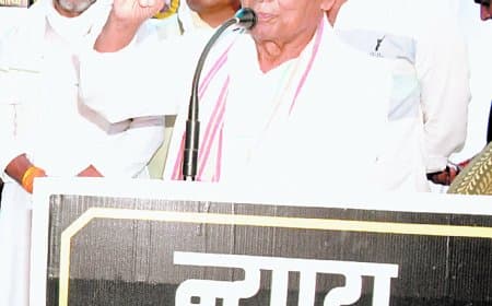 न्याय सत्याग्रह में दिग्विजय की हुंकार, चरमराती स्वास्थ्य व्यवस्था और आदिवासी अधिकारों पर सरकार घेरा