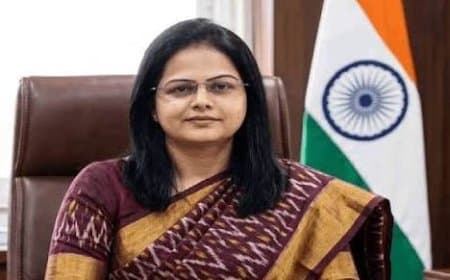 मध्यप्रदेश: आईएएस निधि निवेदिता का ट्रांसफर आदेश कैंसिल... कार्य विभाजन भी किया खारिज