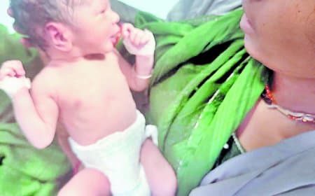 नागौद अस्पताल में टीके के 15 घंटे बाद नवजात की बिगड़ी तबीयत, जिला अस्पताल रेफर