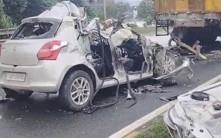 झारखंड: जमशेदपुर में भीषण सड़क हादसा, मंत्री दीपिका पांडेय की बेटी समेत 4 की मौत, ट्रक ने पीछे से मारी टक्कर