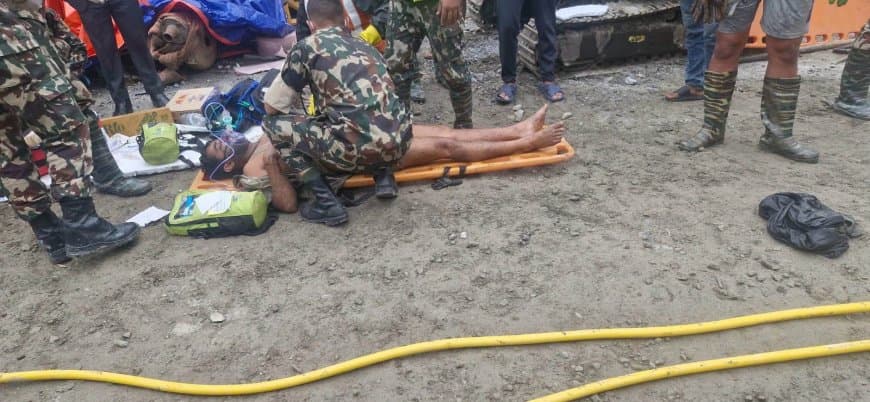 नेपाल: लापता भारतीयों का भारत कराएगा डीएनए, 9 दिन बाद सुरंग से आई आवाज, मलबे से निकलीं दो जिंदगी 