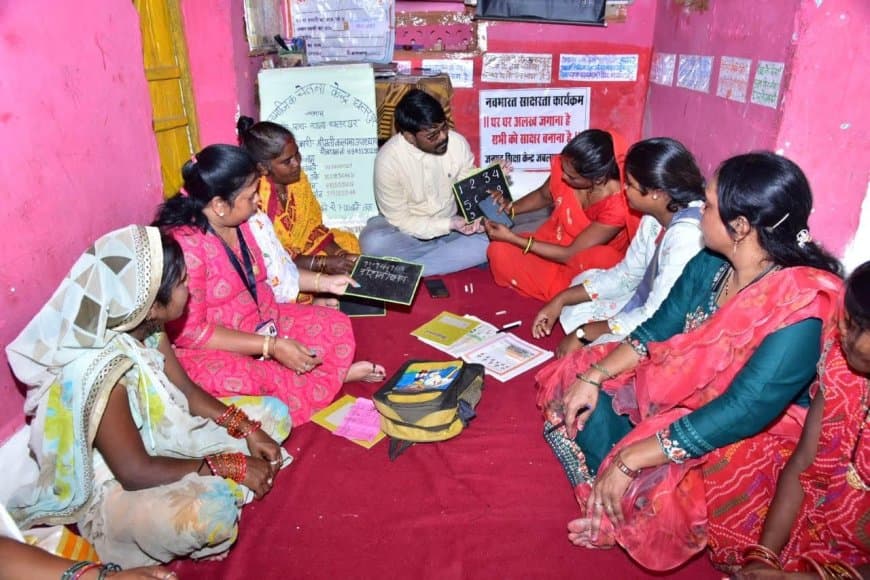 मध्यप्रदेश में साक्षरता की बड़ी छलांग: 1.38 करोड़ लोग निरक्षरता से निकले बाहर.... 50.75 लाख का लक्ष्य बाकी