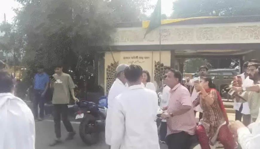 एमपी में स्वास्थ्य सेवाएं ठप: स्टाइपेंड बढ़ाने की मांग पर अड़े तीन हजार इंटर्न डॉक्टर्स, ओपीडी बंद, मरीज बेहाल