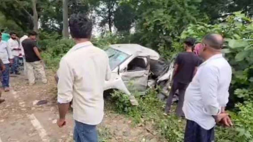 उत्तरप्रदेश: आजमगढ़ में पेड़ से टकराई स्विफ्ट डिजायर, तीन लोगों की मौत... छह गंभीर रूप से घायल