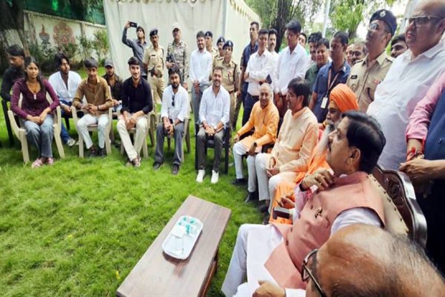 उज्जैन की ऐतिहासिक धरोहर और सिंहस्थ तैयारियों से रूबरू होंगे बिहार के युवा इन्फ्लुएंसर: मुख्यमंत्री ने किया संवाद