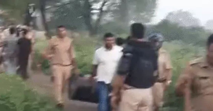 भोपाल के तरावली गांव में पुलिस और आबकारी की बड़ी रेड, 12 भट्ठियां और 15 हजार किलो लाहन नष्ट