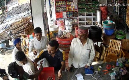 मध्यप्रदेश: मऊगंज में दबंगों की दबंगई, व्यापारी के साथ मारपीट... वीडियो वायरल... व्यापारी से पकड़वाया पैर 