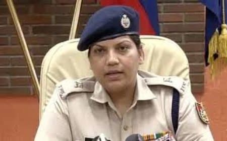 CJP Protest Delhi: कॉकरोच जनता पार्टी के प्रदर्शन को पुलिस की नामंजूरी, ट्रेनें रद्द और 57 मेट्रो स्टेशन बंद