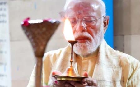 शारदीय नवरात्रि के नौवें दिन प्रधानमंत्री मोदी ने मां सिद्धिदात्री को किया नमन, शेयर किया खास भजन