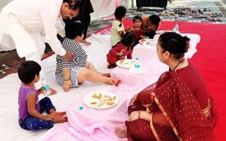 सांसद वीडी शर्मा ने सपत्नीक किया कन्या पूजन 