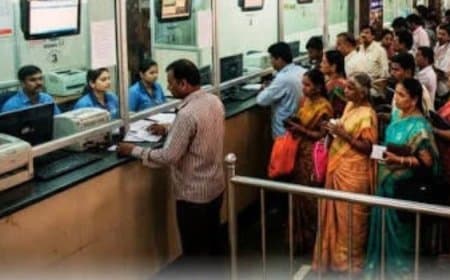 रेलवे का बड़ा फैसला: अब काउंटर से मिलने वाले ट्रेन टिकट पर भी मिलेगा 10 लाख का बीमा, जानें नियम