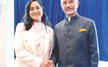 एस जयशंकर और अनीता आनंद की मुलाकात: पीएम मोदी की दिसंबर में होने वाली कनाडा यात्रा से मजबूत होंगे रिश्ते