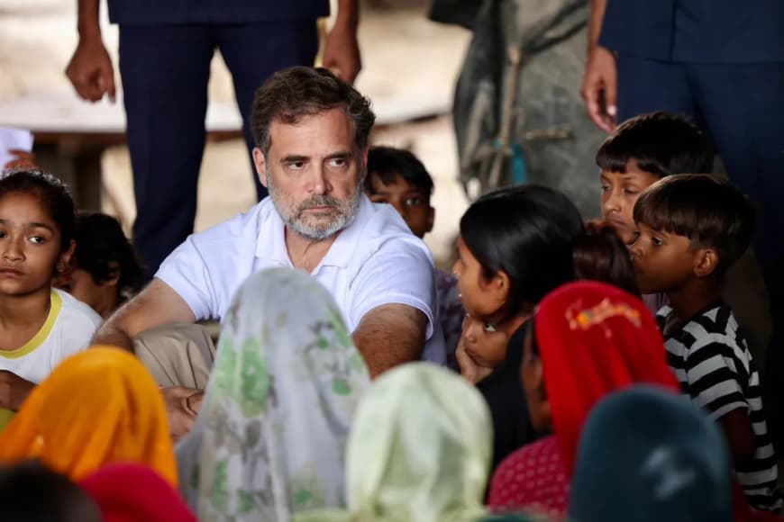 बालाघाट दौरा: कुपोषण से मृत आदिवासी बच्चों के परिवारों से राहुल ने की मुलाकात