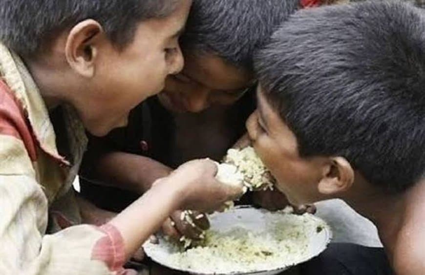 गरीबी का दंश : विकास के दावों के बीच संघर्षरत जीवन
