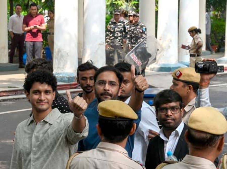 दिल्ली हाईकोर्ट सख्त: सौरव-आशुतोष की जमानत याचिका पर कहा- संगठन वही, लेकिन बदल गया मकसद