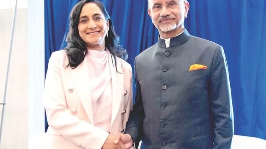 एस जयशंकर और अनीता आनंद की मुलाकात: पीएम मोदी की दिसंबर में होने वाली कनाडा यात्रा से मजबूत होंगे रिश्ते