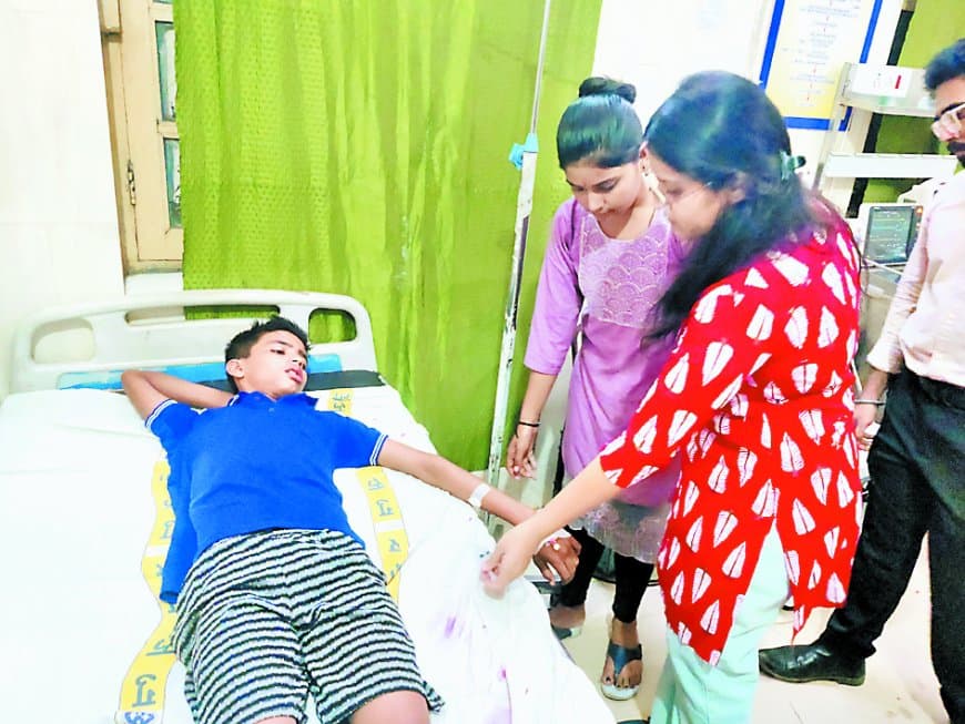 सतना अस्पताल में रोजाना आ रहे 10 से 15 स्नैक बाइट के केस सतना अस्पताल में रोजाना आ रहे 10 से 15 स्नैक बाइट के केस