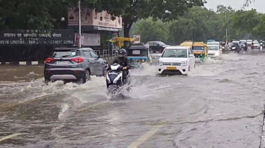 मध्य प्रदेश में मानसून की दस्तक: 42 जिलों में बारिश का अलर्ट, जानें क्या कहता है 10 साल का रिकॉर्ड मध्य प्रदेश में मानसून की दस्तक: 42 जिलों में बारिश का अलर्ट, जानें क्या कहता है 10 साल का रिकॉर्ड